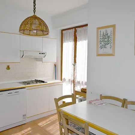Xl Apartment